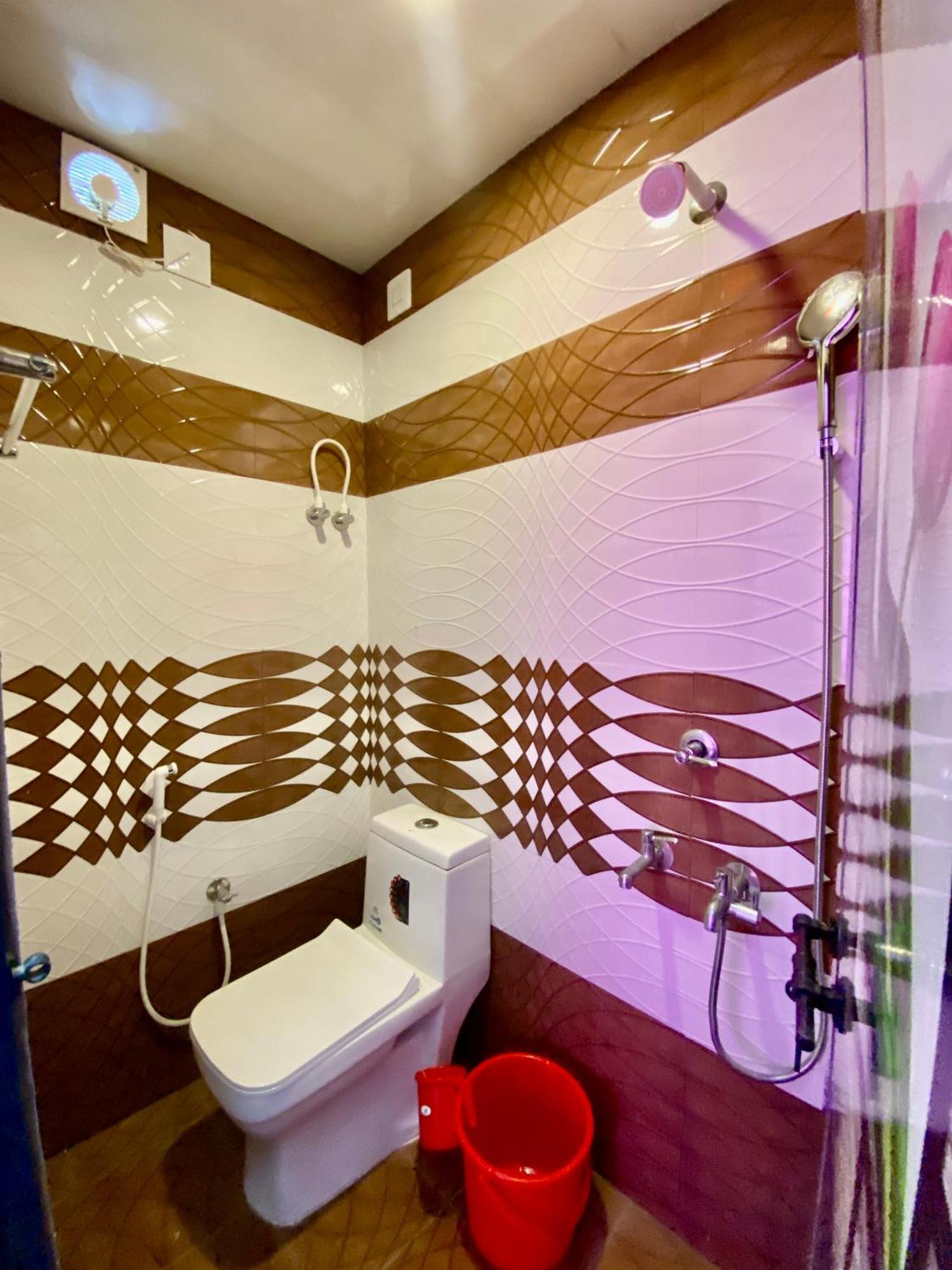 Rajatheeram Beach Homestay & Backwater Cruise Alleppey Alappuzha Exterior foto