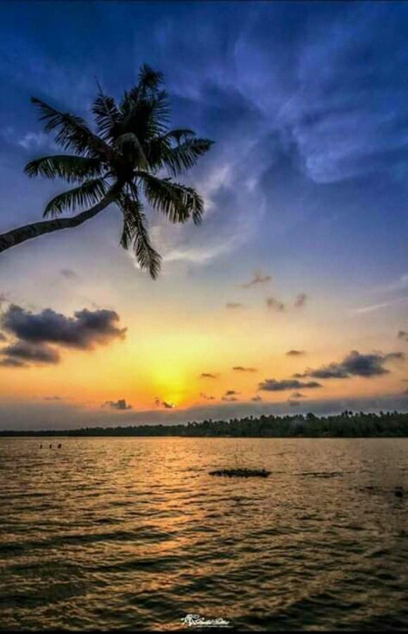 Rajatheeram Beach Homestay & Backwater Cruise Alleppey Alappuzha Exterior foto