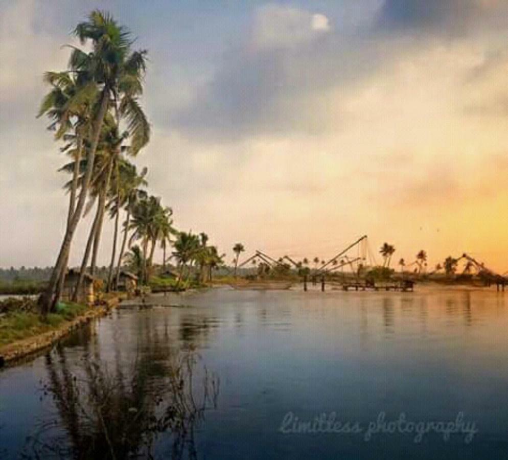Rajatheeram Beach Homestay & Backwater Cruise Alleppey Alappuzha Exterior foto